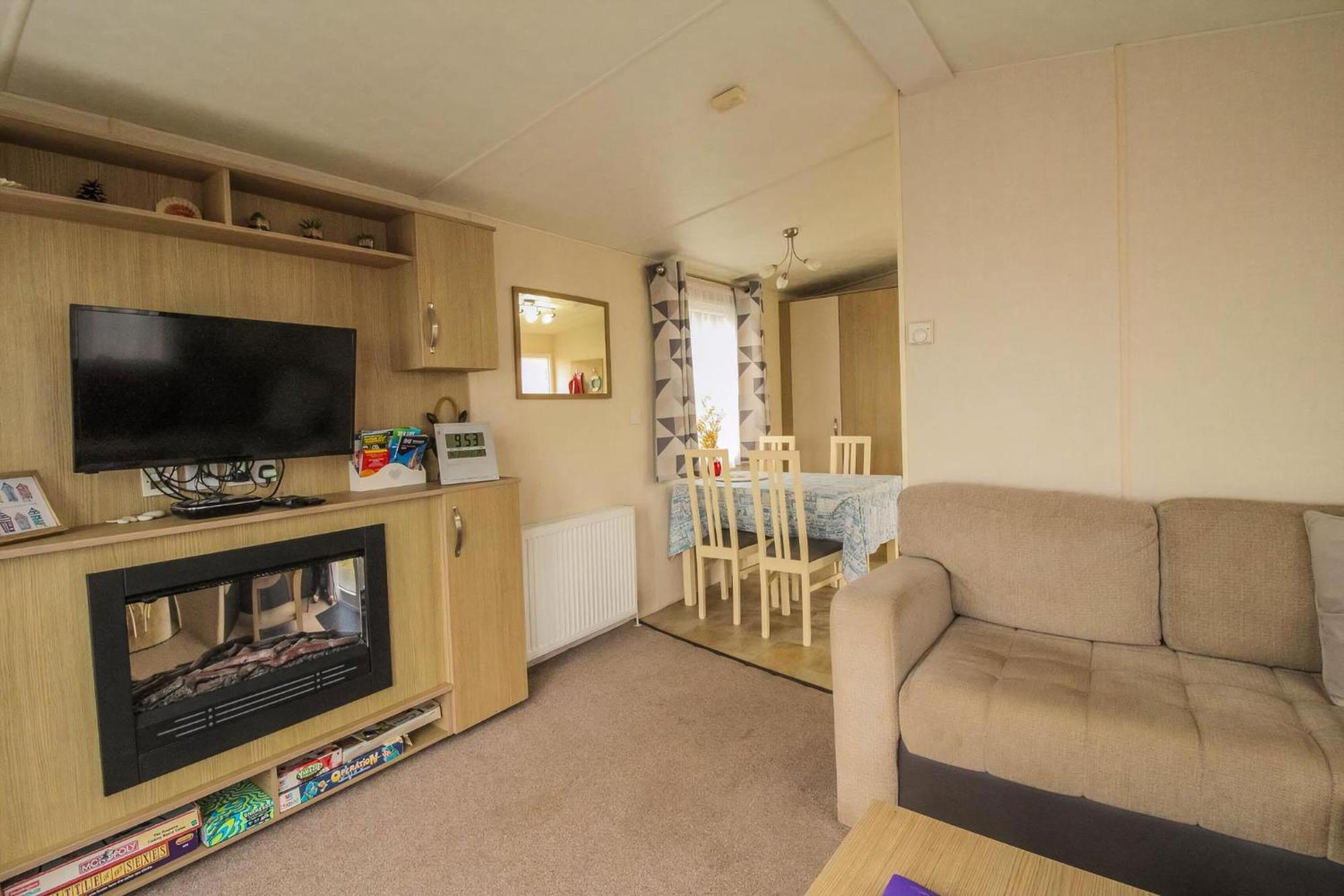 6 Berth Luxury Caravan With Full Sea Views At Azure Seas In Suffolk Ref 32069Az Hotel Лоустофт Екстериор снимка